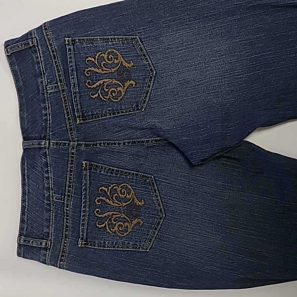 Jeans - Picture 2 of 5